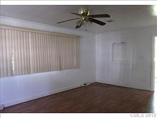 4th image of 1015 Holland Ave