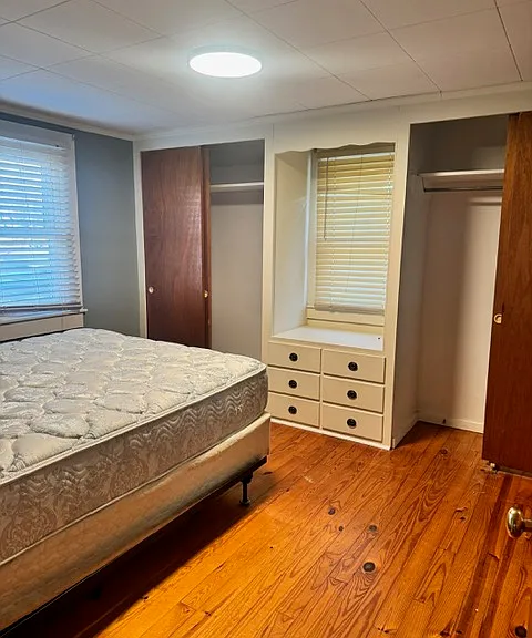 31 Queen Rd — Photo 24