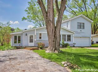 8417 Coral Rd, Wonder Lake, IL 60097