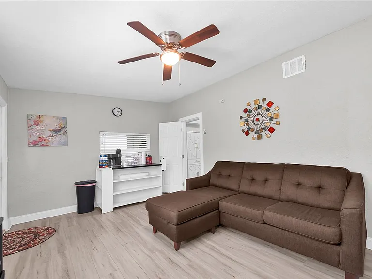 1349 Woodbine St — Photo 28
