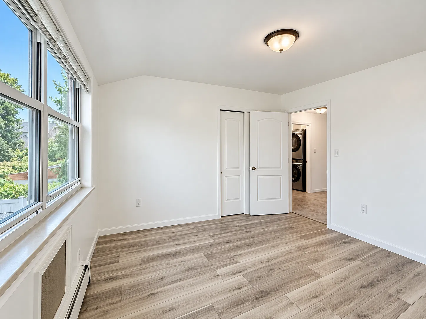2 bed, 720 sqft, $2,700 — Photo 2