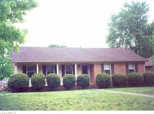 2806 New Garden Rd, Greensboro, NC 27455