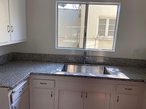 5th image of 1060 S Sherbourne Dr APT 307