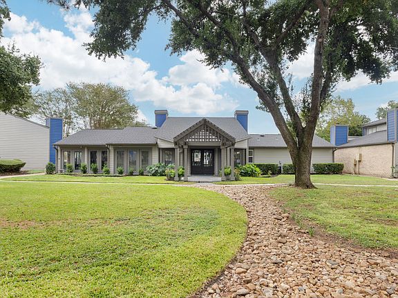 5th image of 11300 Regency Green Dr #2204