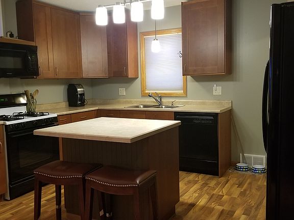 beautiful kitchen w island