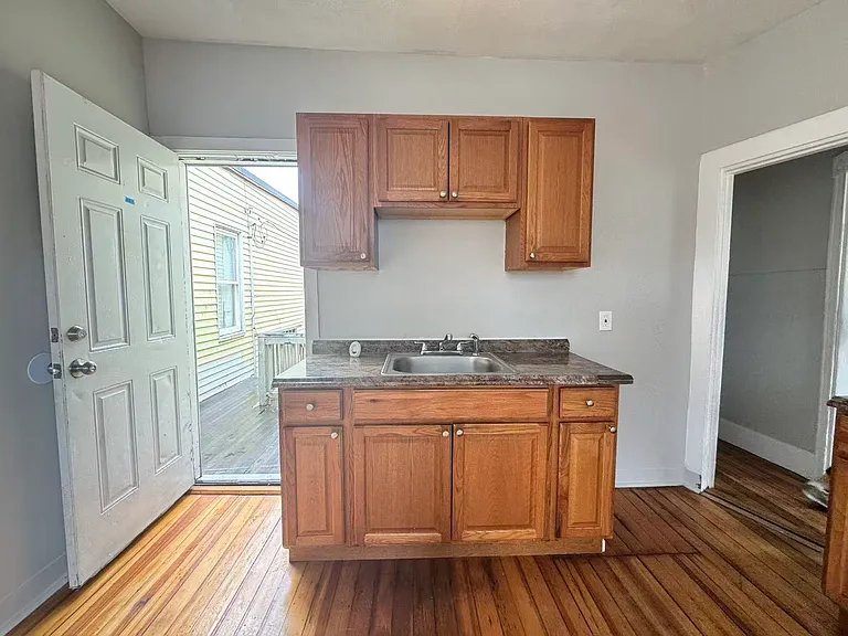 835 Broadway #B2 — Photo 7