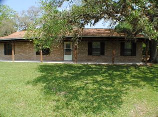 456 Pin Oak Cir, Van Vleck, TX 77482