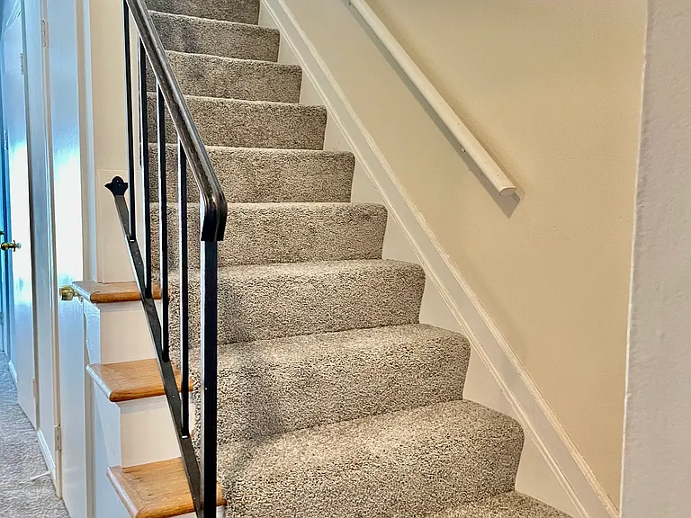 2221 Sedgewick Dr — Photo 3