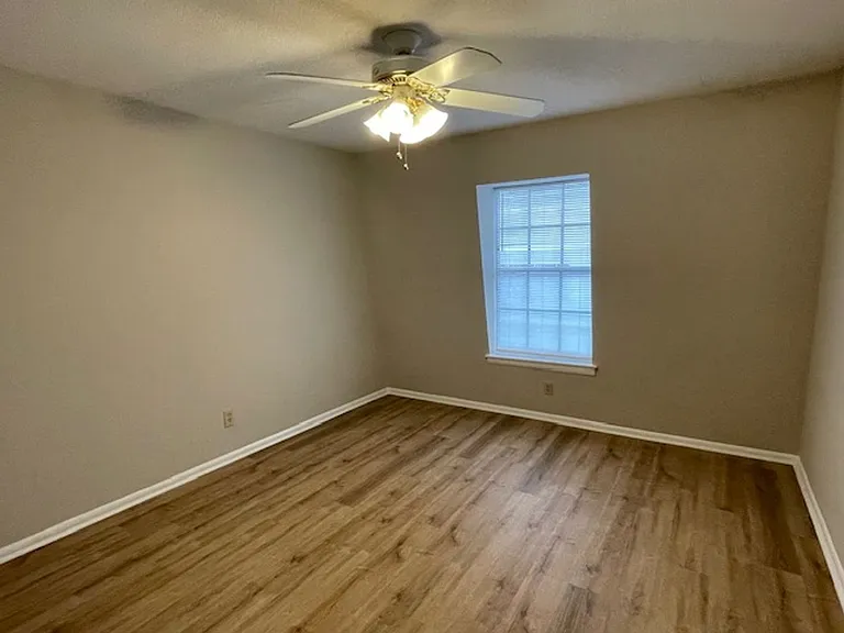 3820K W Country Club Rd — Photo 5
