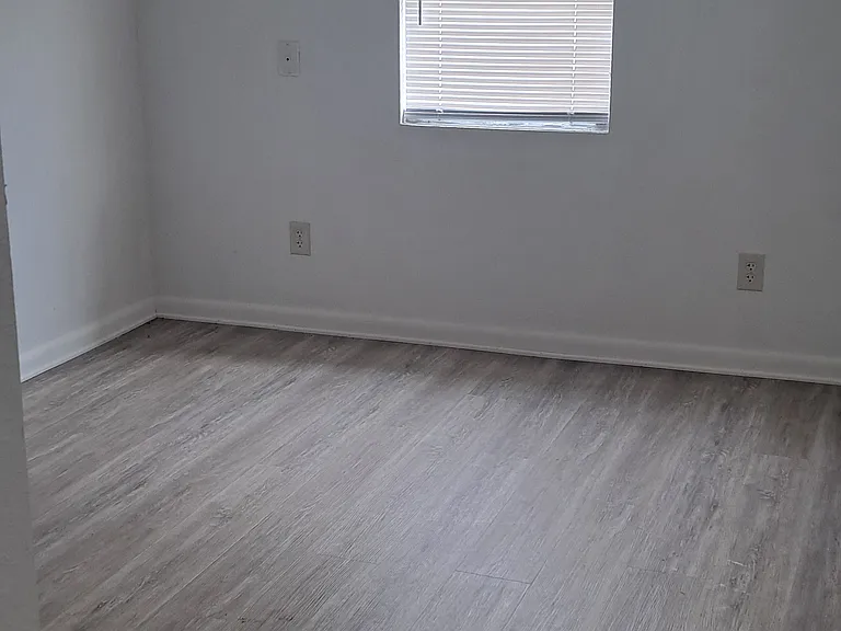 27417 Palmetto Ave — Photo 7