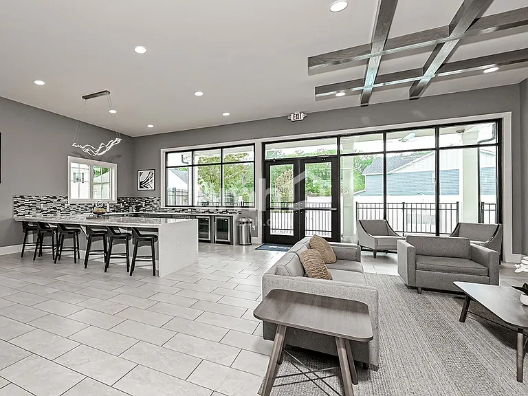 545 Summit View Ln — Photo 30