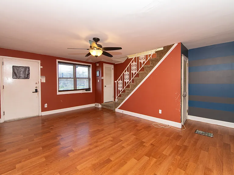 1357 Westbury Dr — Photo 7