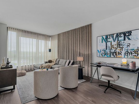 1000 South Capitol Unit Living Room