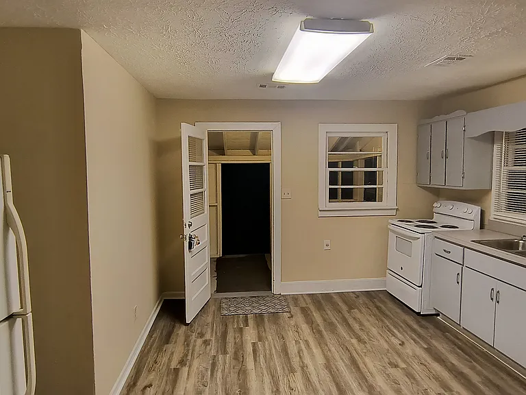 687 Christmas Ave — Photo 5