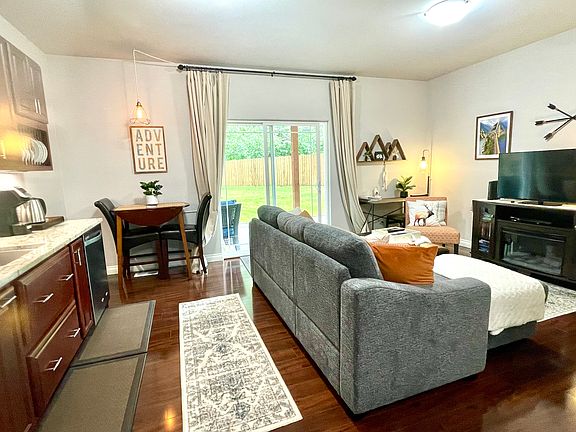 Cozy residential apartment fully furnished and equipped including washer and dryer.