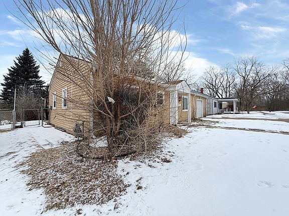 5th image of 205 Hereford Ave