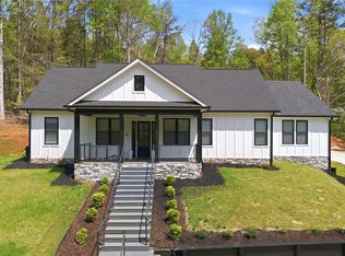 2585 Dr Johns Rd, Westminster, SC 29693