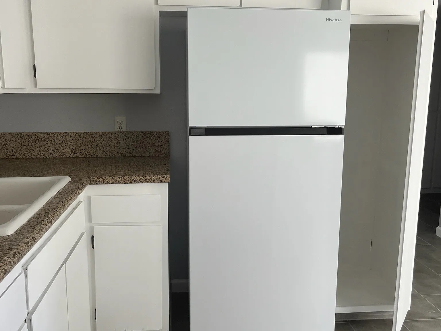 2 bed, 700 sqft, $1,000 — Photo 3