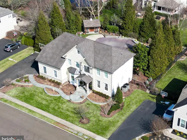 2099 Derbyshire Rd, Furlong, PA 18925