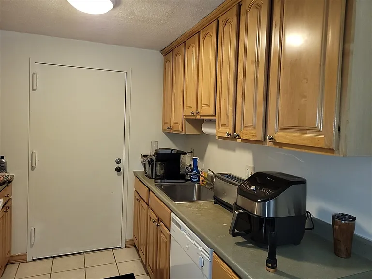 4 Post Oak Ln #15 — Photo 17