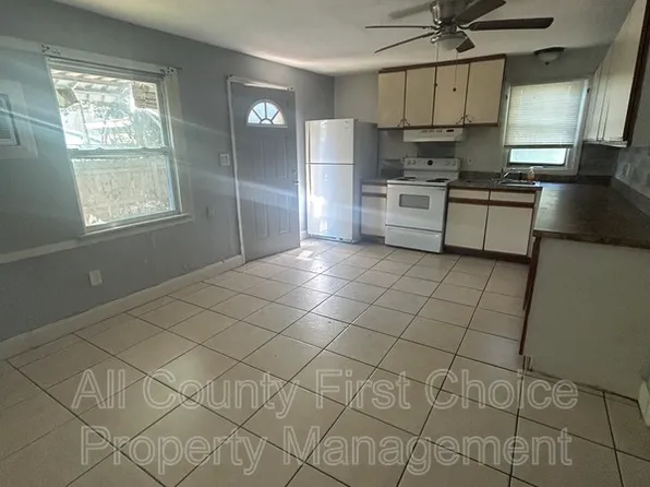 724 Wyatt St #B, Clearwater, FL 33756