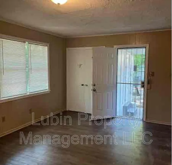 1165 Nester Cv — Photo 2