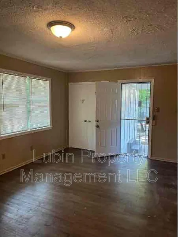 Building Photo - 1165 Nester Cv