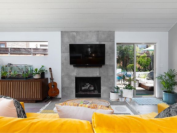 3rd image of 220 Aptos Beach Dr