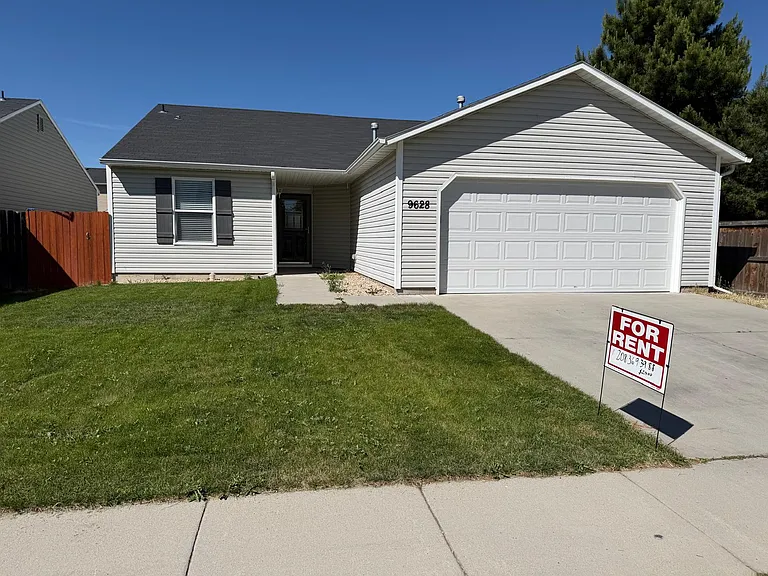 9628 W Idlewood Dr — Photo 1