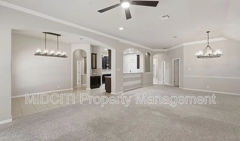 842 Santa Cruz — Photo 15