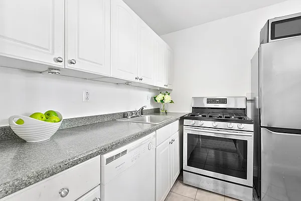 Rented by Douglas Elliman | media 6