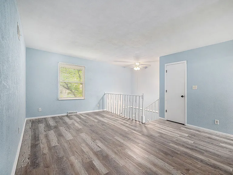2833 Tepee Ave — Photo 3