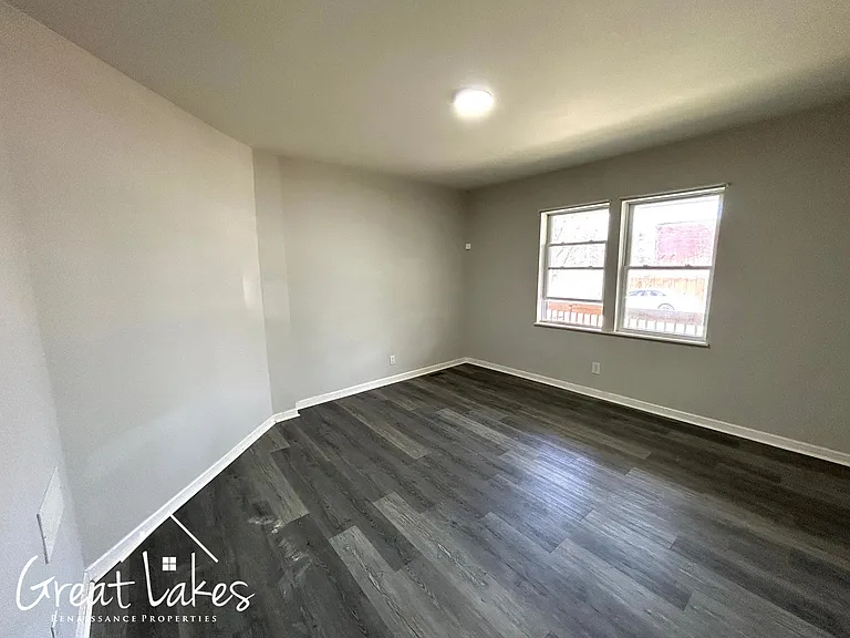 4437 Avery St — Photo 8