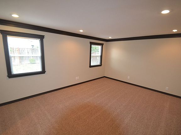 2nd image of 1701 Pebblewood Dr