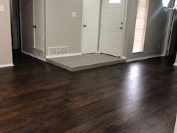 5th image of 1001 Bayshore Dr