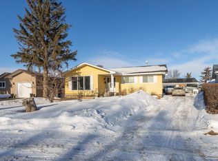 33 Brookside Ave, Spruce Grove, AB