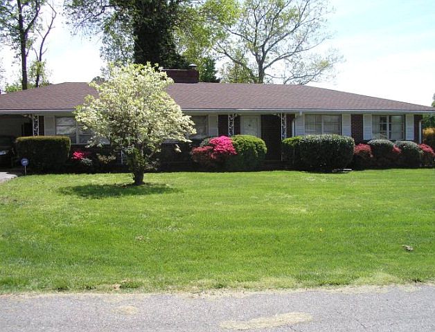 1st image of 705 Overlook Road