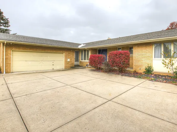 7625 Montello Rd, Independence, OH 44131