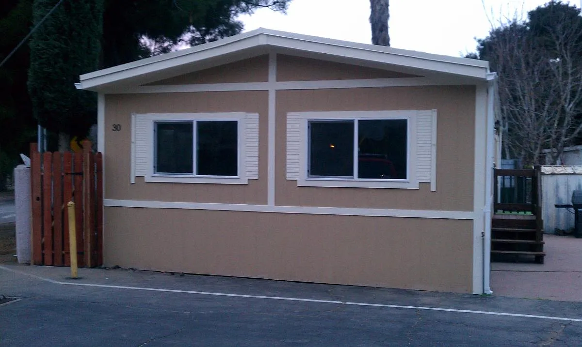 2 bed, 800 sqft, $2,500 — Photo 1