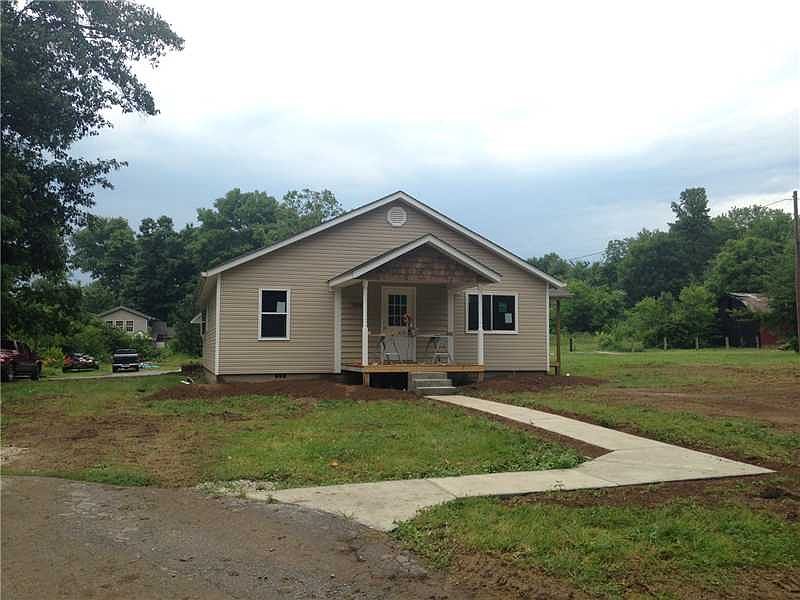 2nd image of 7614 E North Dr