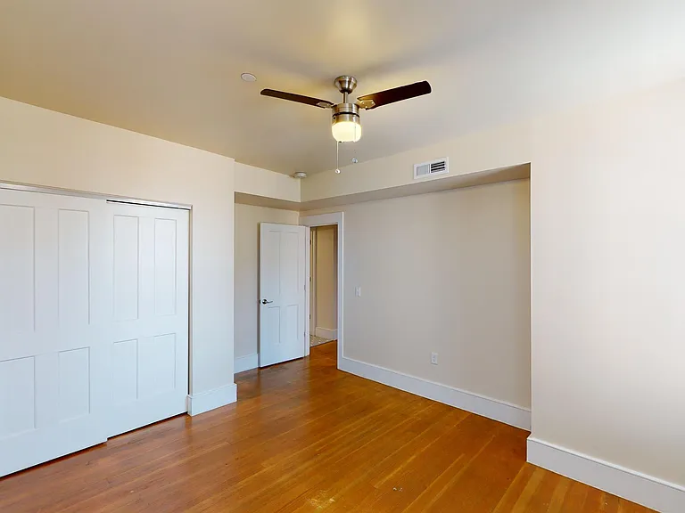 105 Peete St — Photo 3