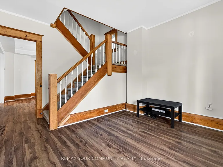 66 Wallace St — Photo 5