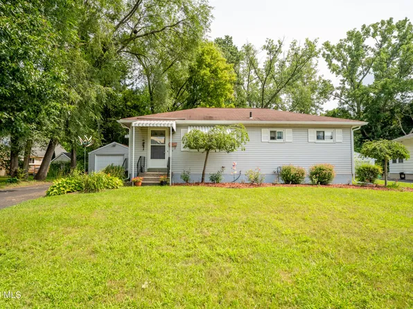 6 Huckleberry Lane, Albany, NY 12205