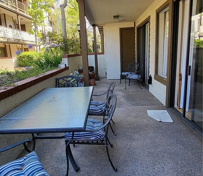 2571 Plaza Del Amo #109 — Photo 19