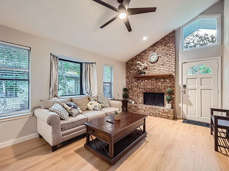4508 Elwood Rd #A — Photo 2