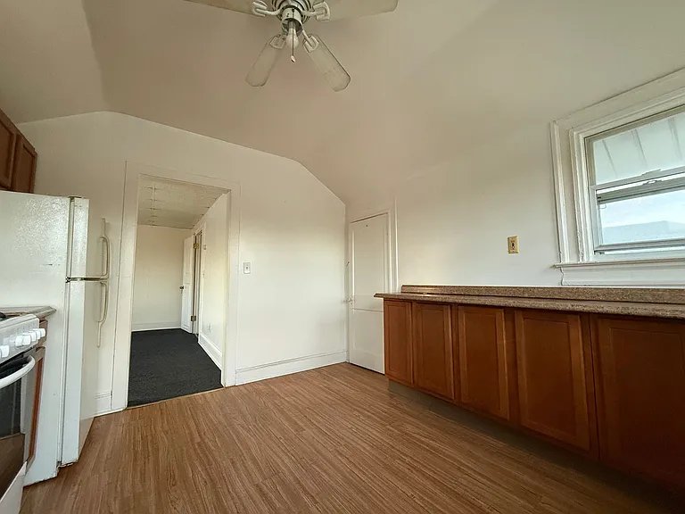 5904 Harford Rd — Photo 9