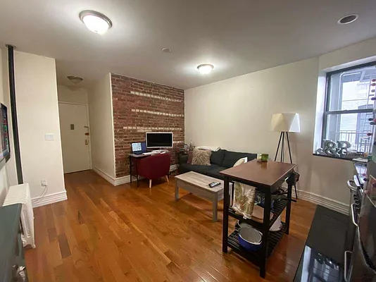 Rented by Geraldine Capasso, LREB | media 8
