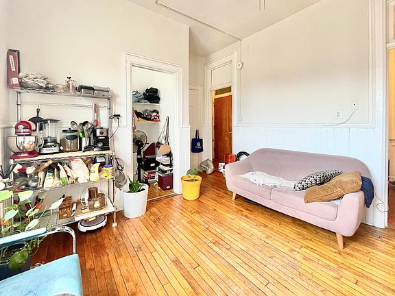 3rd image of 1359 W Chicago Ave APT C6