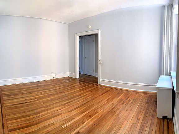 4th image of 30-15 33rd St Unit 4E