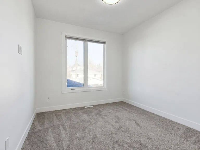 33 Harvard St NW #UPPER — Photo 8
